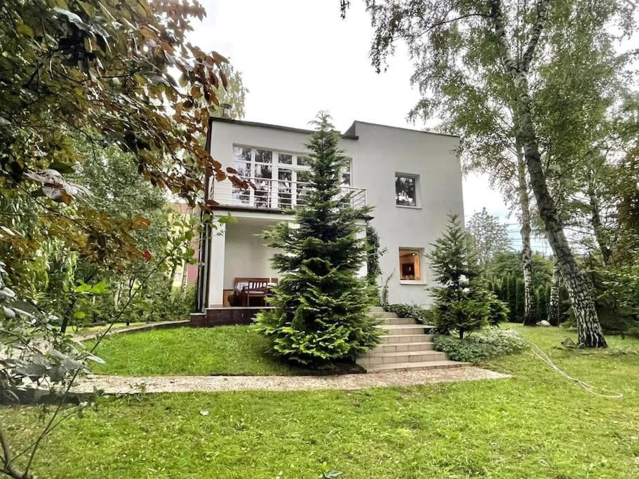 Beautiful Villa With Garden In Milanowek Luaran gambar