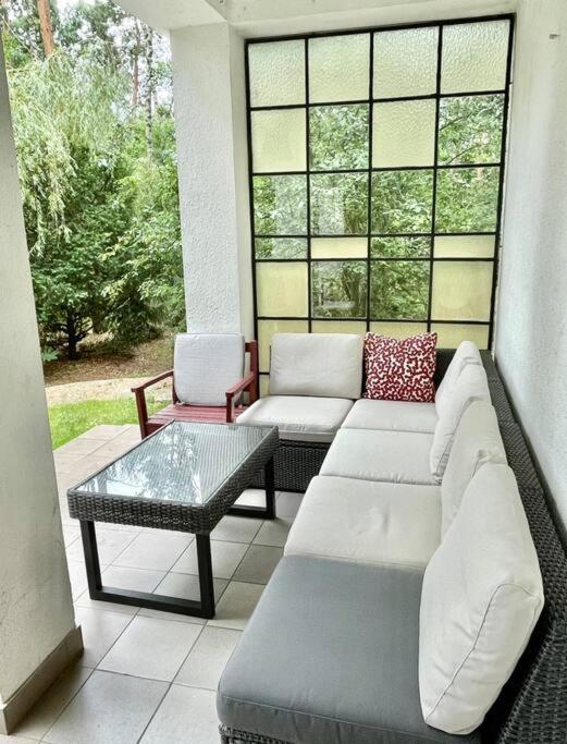Beautiful Villa With Garden In Milanowek Luaran gambar